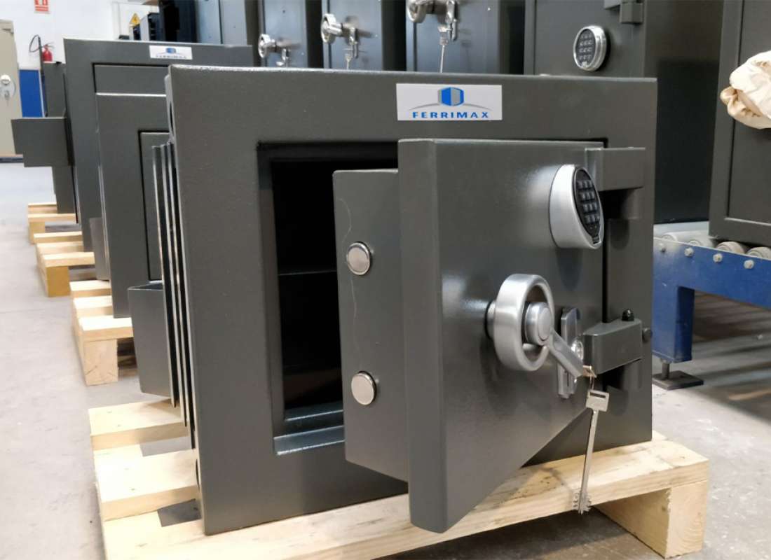 Встраиваемые сейфы FERRIMAX