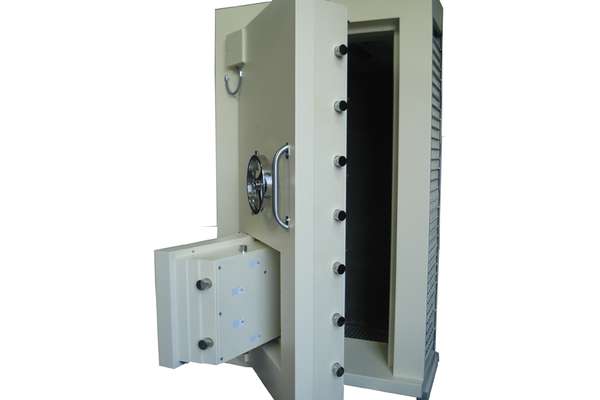 Взломостойкая дверь для сейфовой комнаты