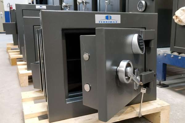 Встраиваемые сейфы FERRIMAX