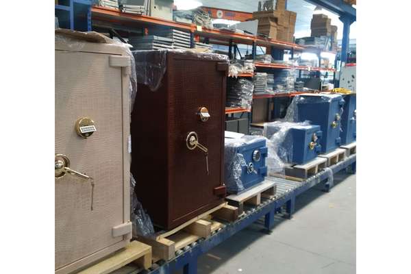 Дизайнерские сейфы FERRIMAX