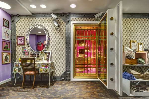 Сейфовая комната в интерьере