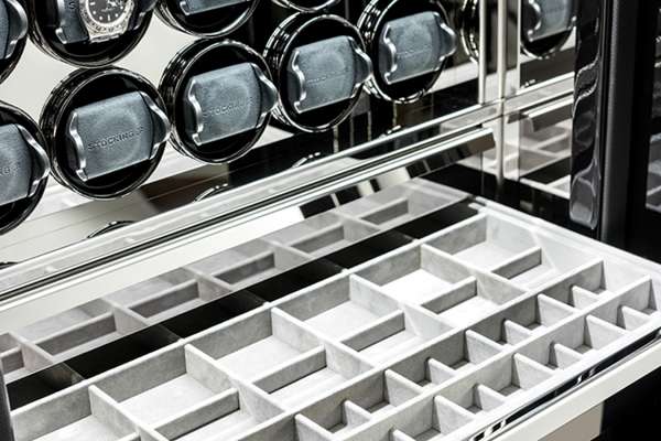 Хранение в сейфе часов и ювелирных украшений