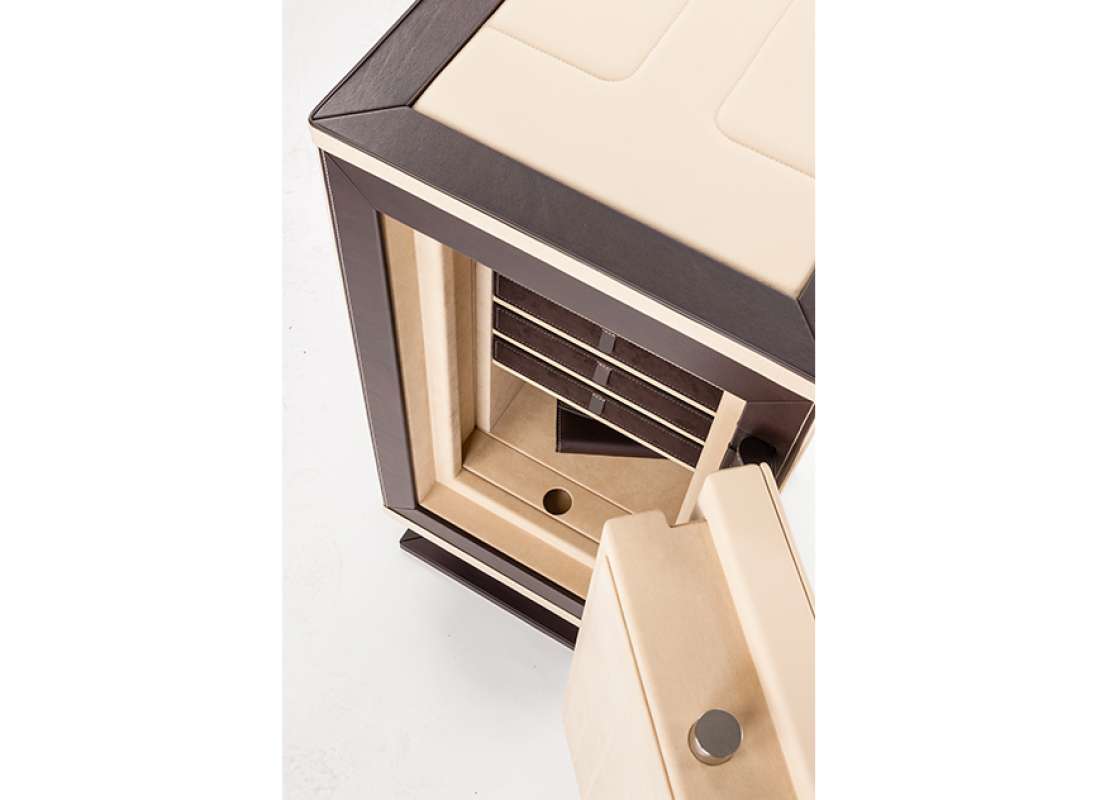 TARGO Imperia - элитный сейф в коже