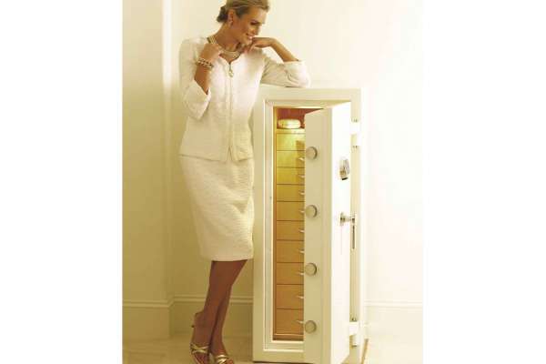 Домашний сейф для ювелирных украшений