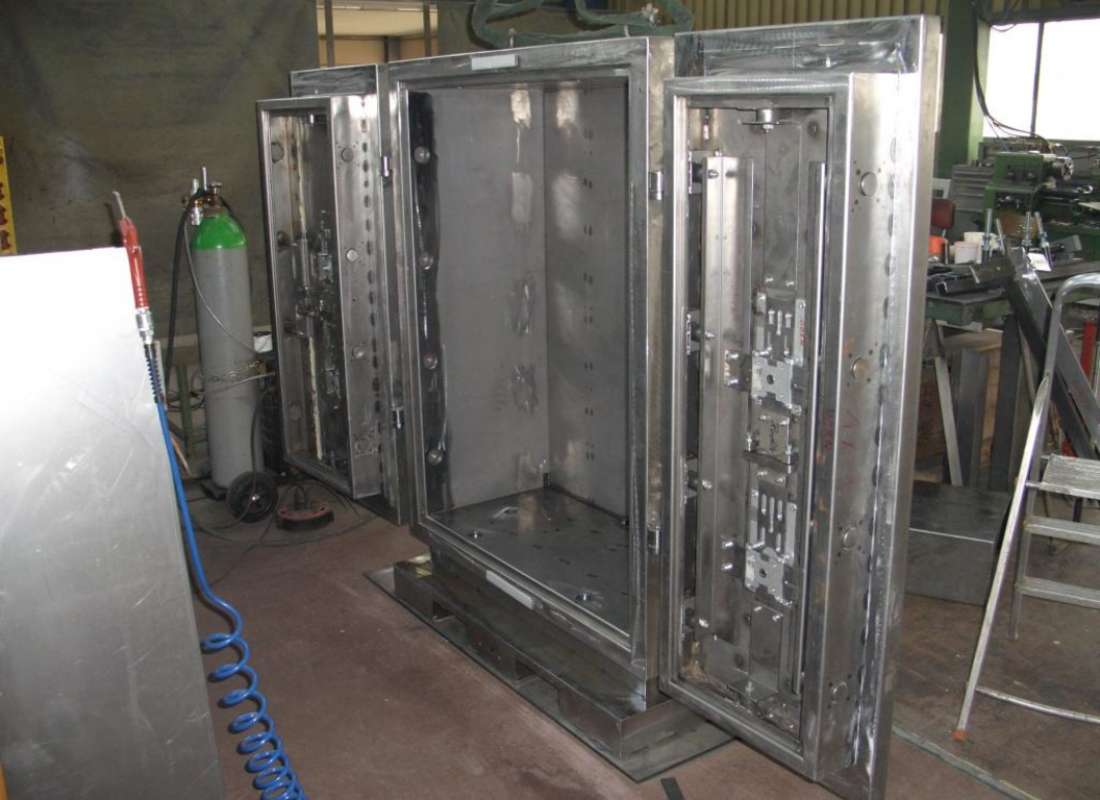 Производство сейфов TARGO в Швейцарии