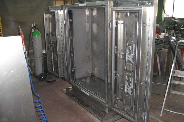 Производство сейфов TARGO в Швейцарии