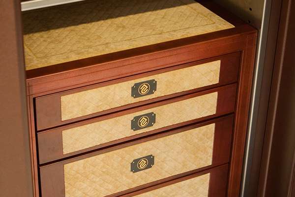 Блок-вставка в сейф