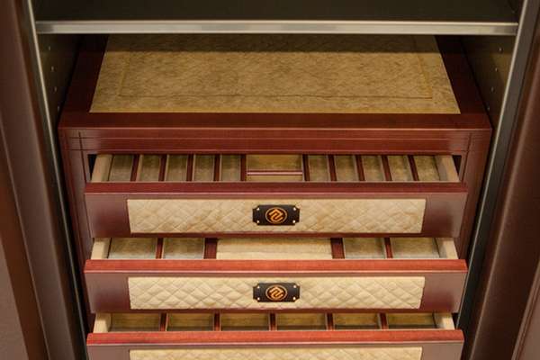 Внутренние ящики в сейфе WALDIS